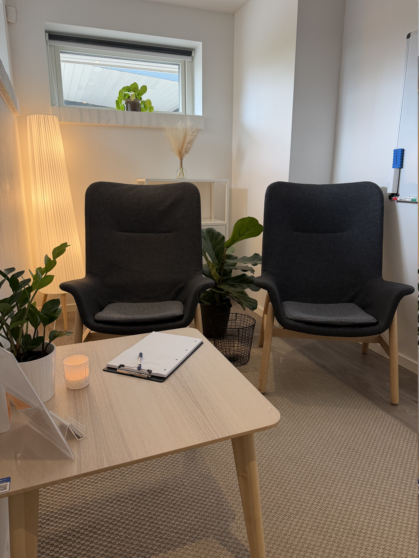 Par i samtale med parterapeut i Kastrup